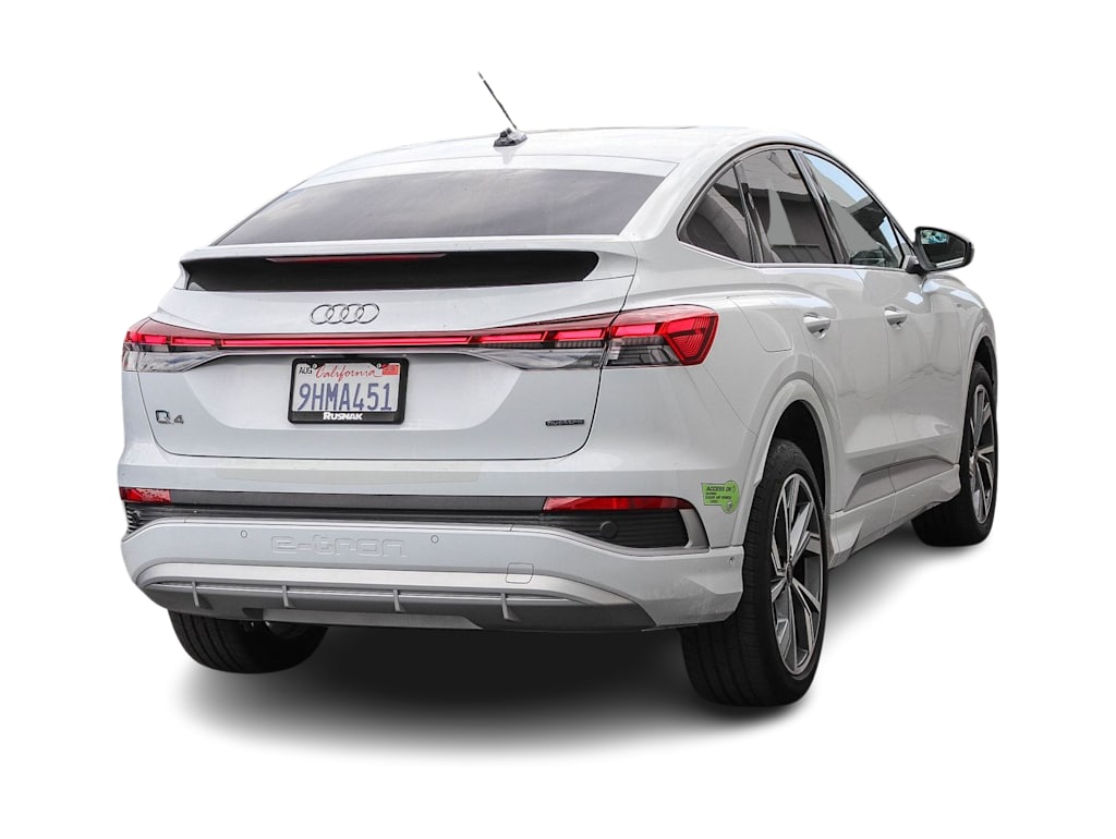 Thumbnail: 2023 Audi Q4 e-tron - 8