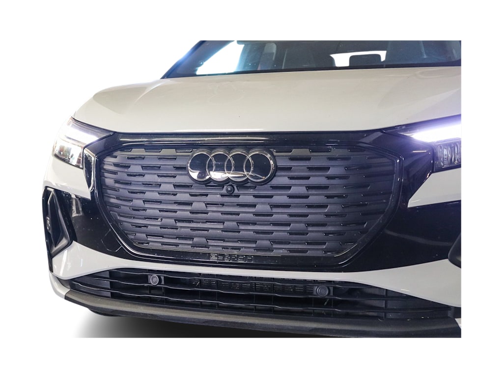 Thumbnail: 2023 Audi Q4 e-tron - 11
