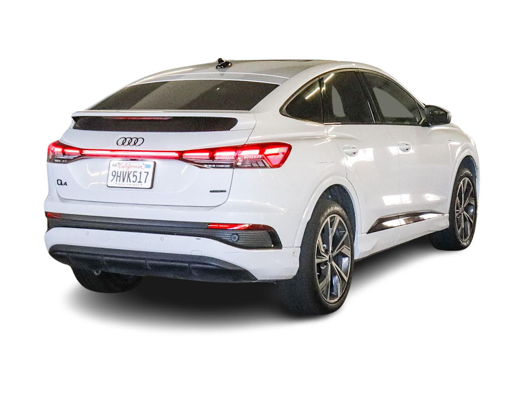 Thumbnail: 2023 Audi Q4 e-tron - 8