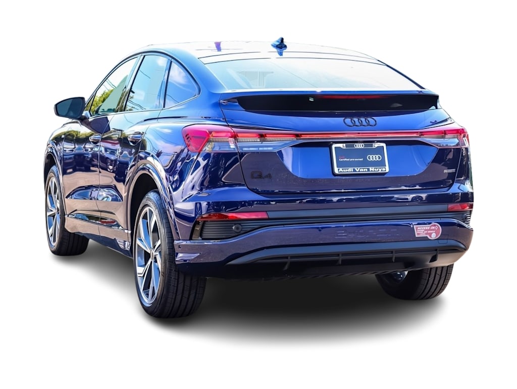 Thumbnail: 2023 Audi Q4 e-tron - 3