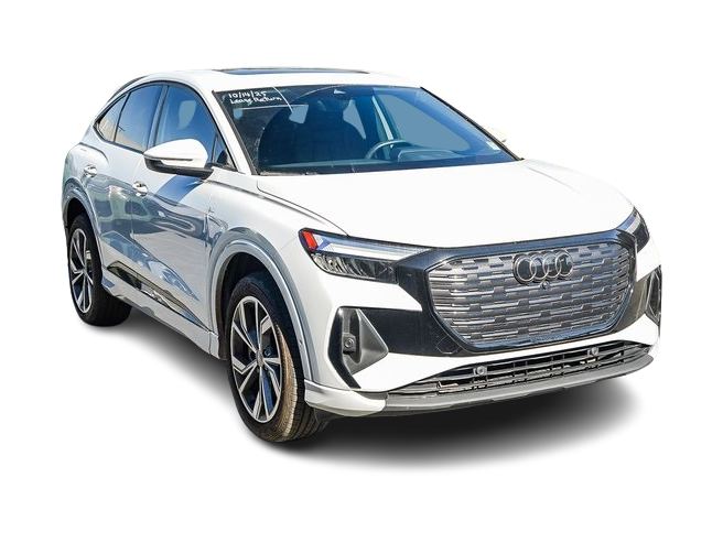 Thumbnail: 2023 Audi Q4 e-tron - 8