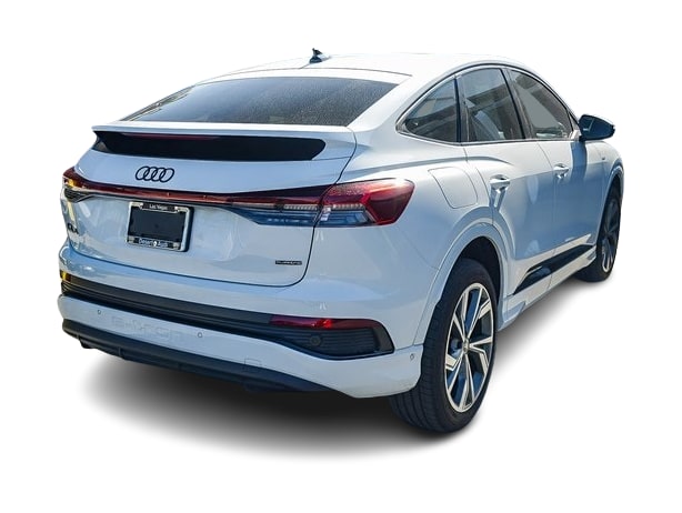 Thumbnail: 2023 Audi Q4 e-tron - 9