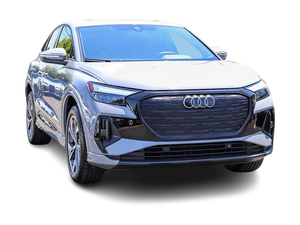 Thumbnail: 2023 Audi Q4 e-tron - 5