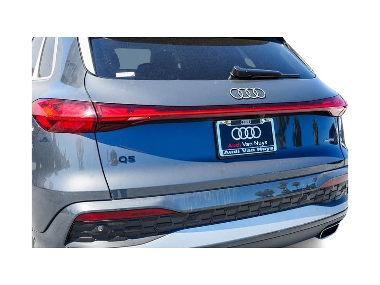 Thumbnail: 2025 Audi Q5 - 22