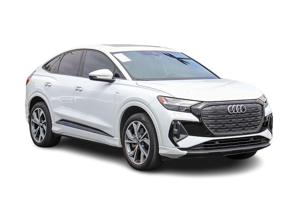 Thumbnail: 2024 Audi Q4 e-tron - 9