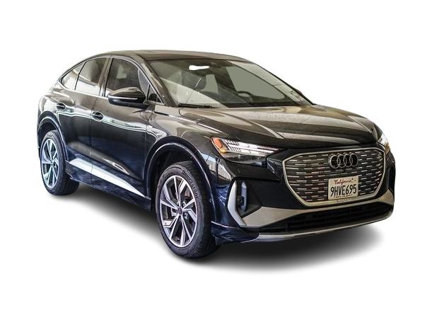 Thumbnail: 2023 Audi Q4 e-tron - 8