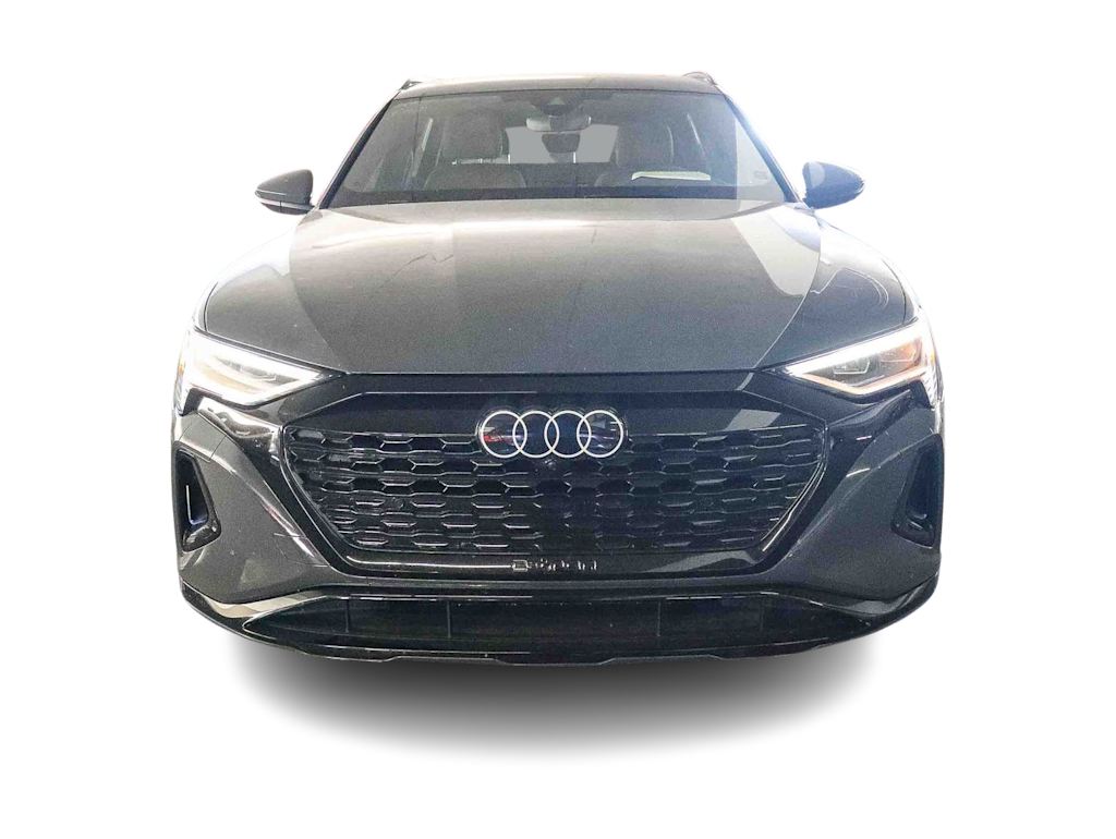 Thumbnail: 2024 Audi Q8 e-tron - 4