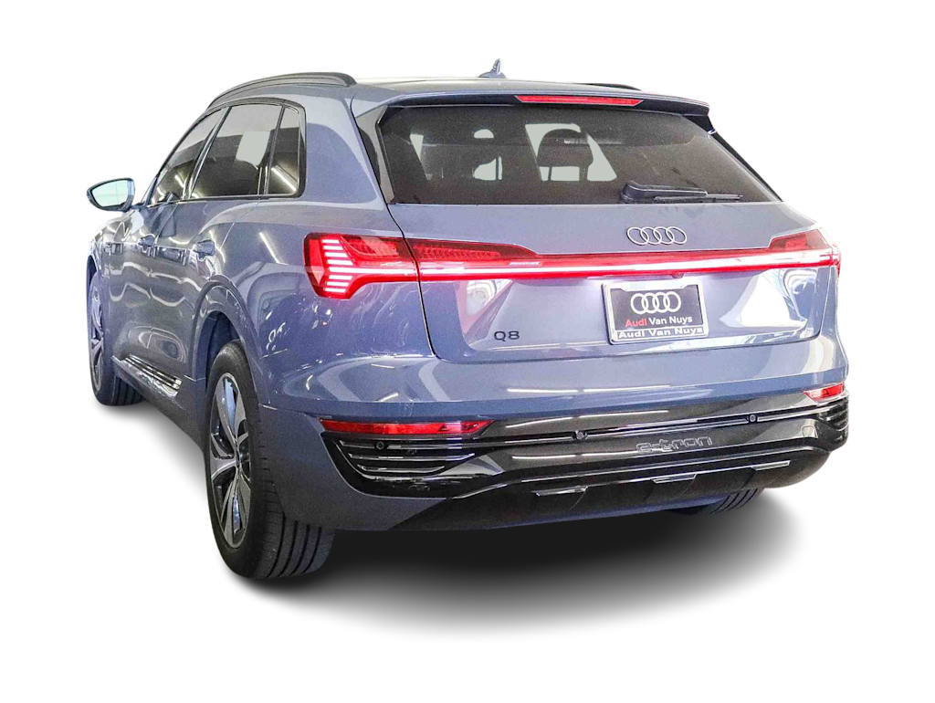 Thumbnail: 2024 Audi Q8 e-tron - 2