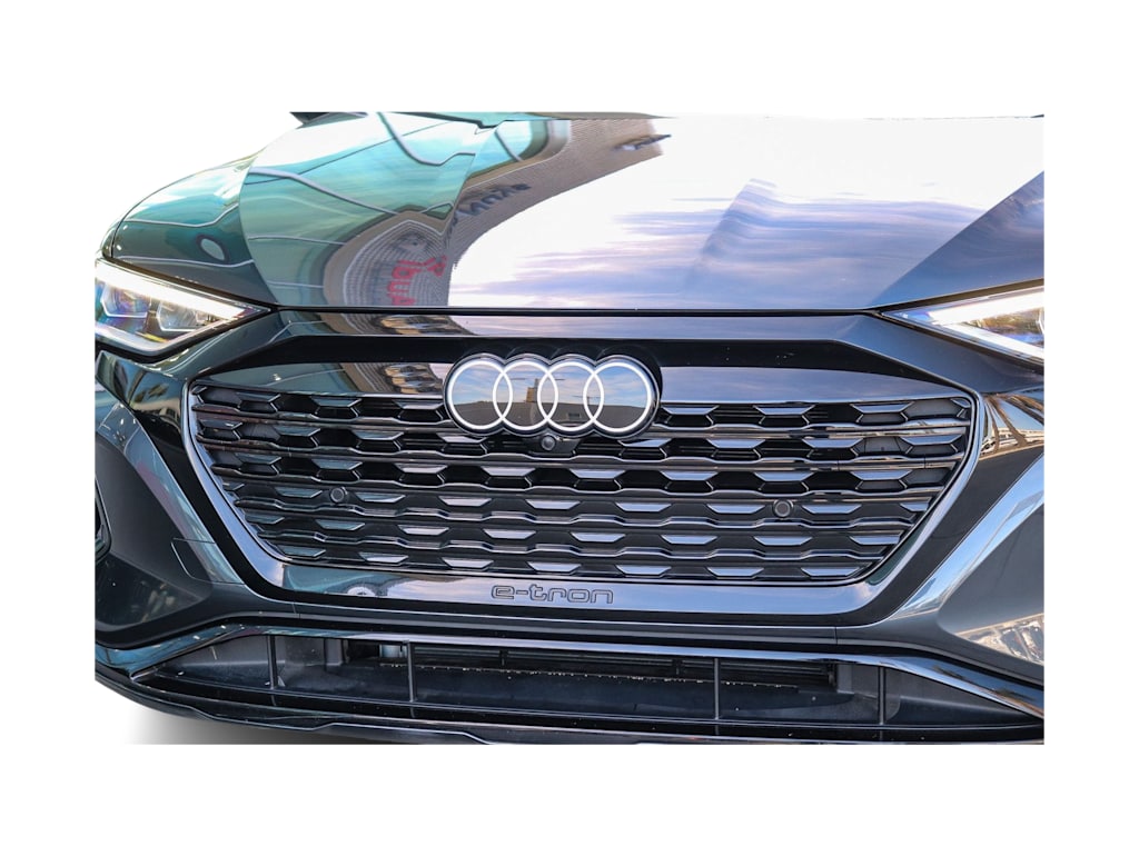 Thumbnail: 2024 Audi Q8 e-tron - 20