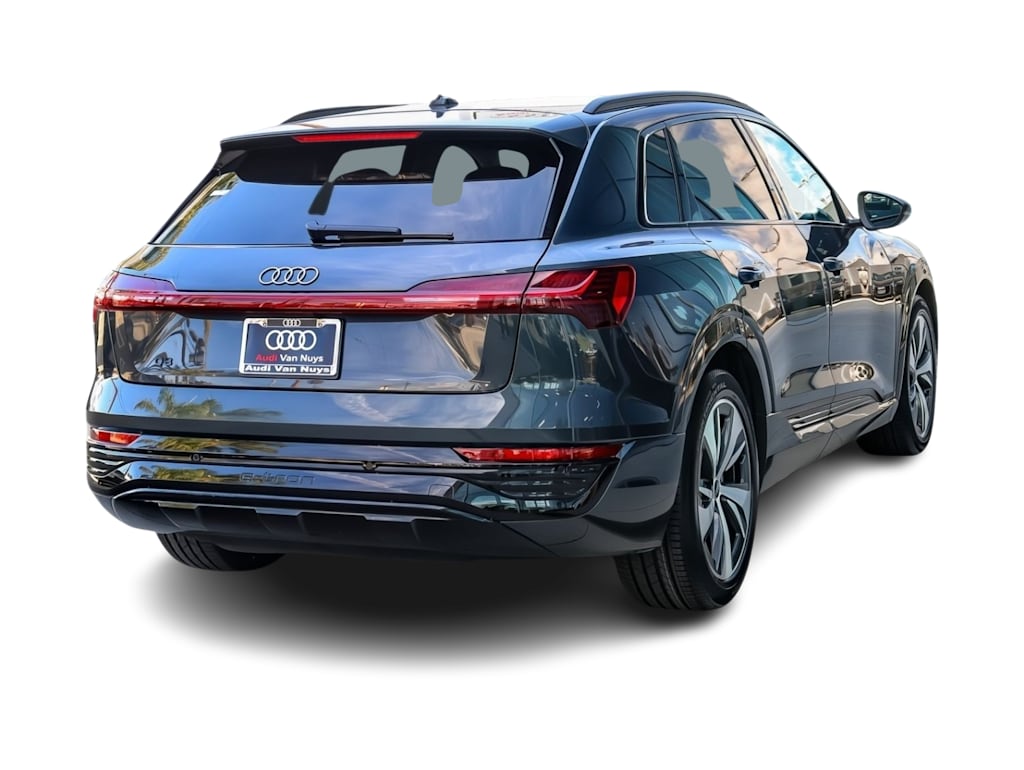 Thumbnail: 2024 Audi Q8 e-tron - 17