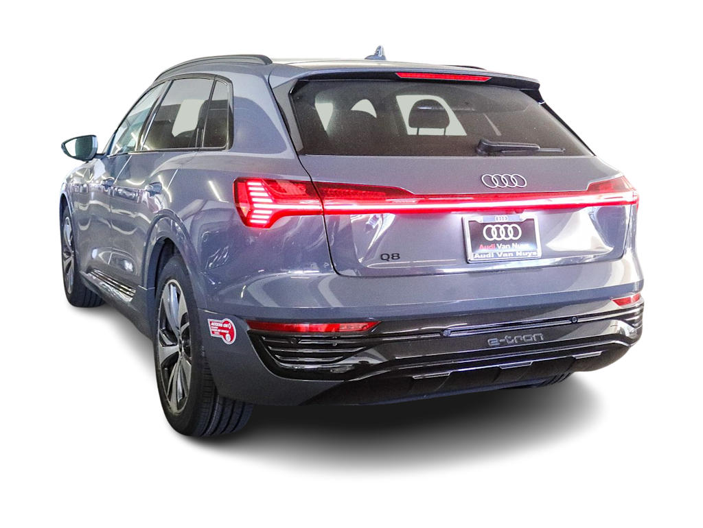 Thumbnail: 2024 Audi Q8 e-tron - 2