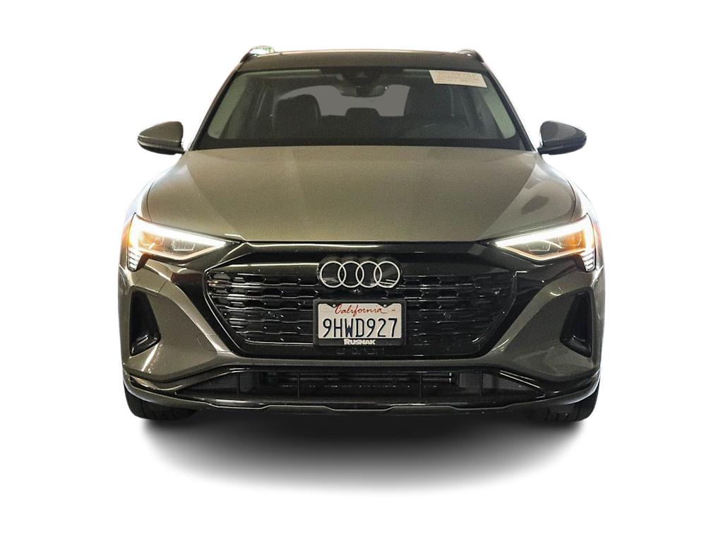 Thumbnail: 2024 Audi Q8 e-tron - 4