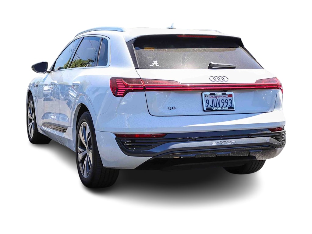 Thumbnail: 2024 Audi Q8 e-tron - 2