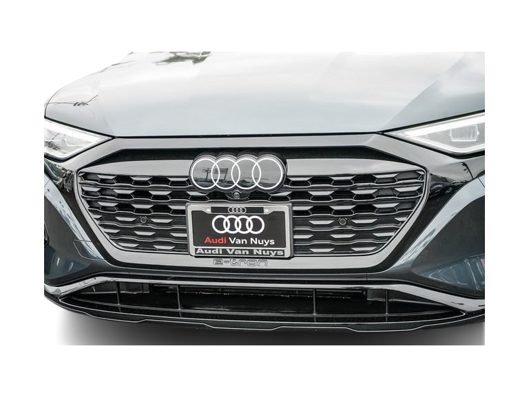Thumbnail: 2024 Audi Q8 e-tron - 20