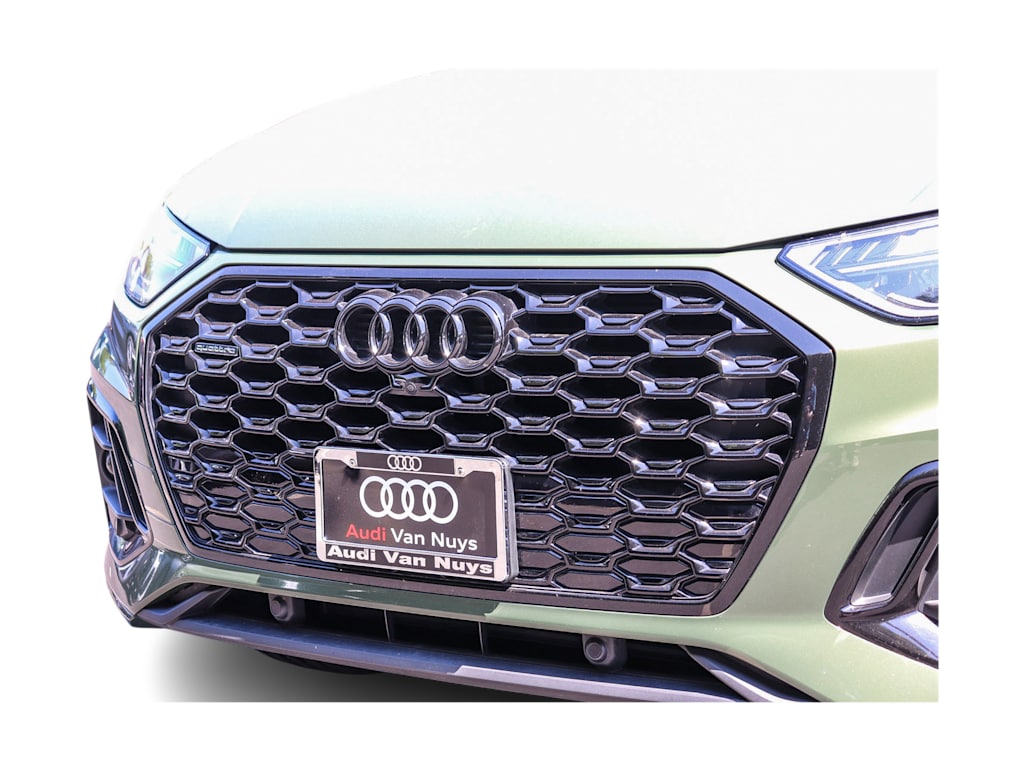 Thumbnail: 2023 Audi Q5 - 10