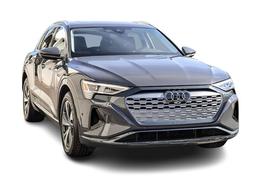 Thumbnail: 2024 Audi Q8 e-tron - 5