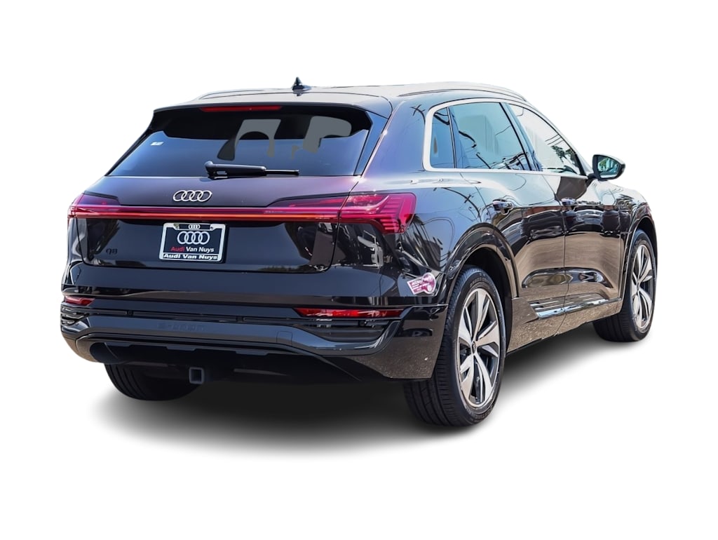 Thumbnail: 2024 Audi Q8 e-tron - 17