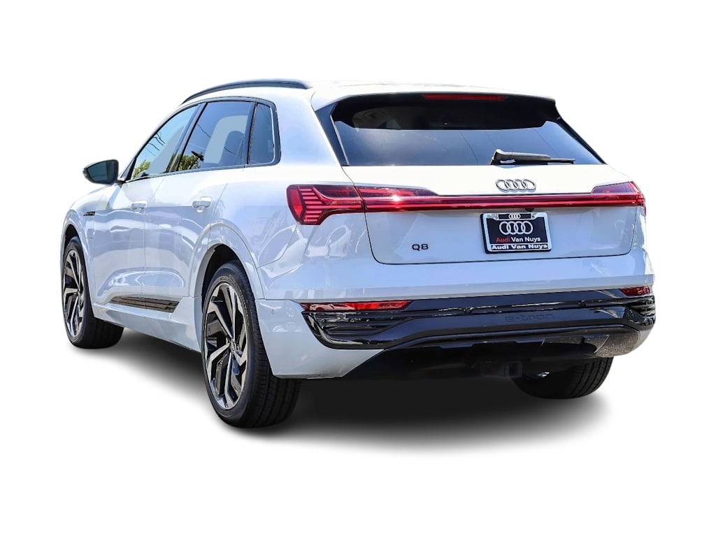 Thumbnail: 2024 Audi Q8 e-tron - 3
