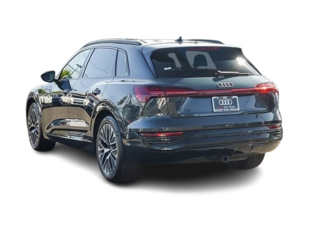 Thumbnail: 2024 Audi Q8 e-tron - 3