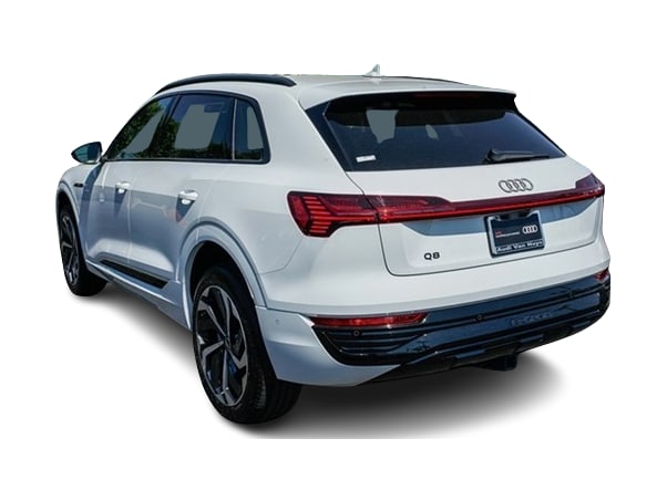 Thumbnail: 2024 Audi Q8 e-tron - 3