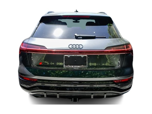 Thumbnail: 2024 Audi Q8 e-tron - 3