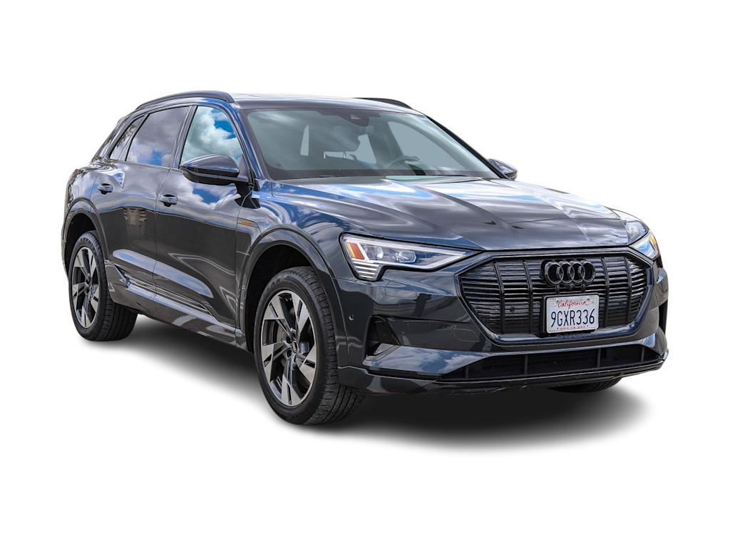 Thumbnail: 2023 Audi e-tron - 8
