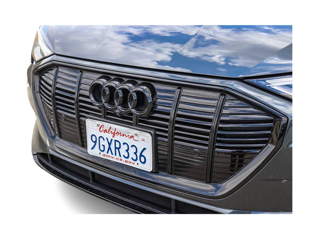 Thumbnail: 2023 Audi e-tron - 4