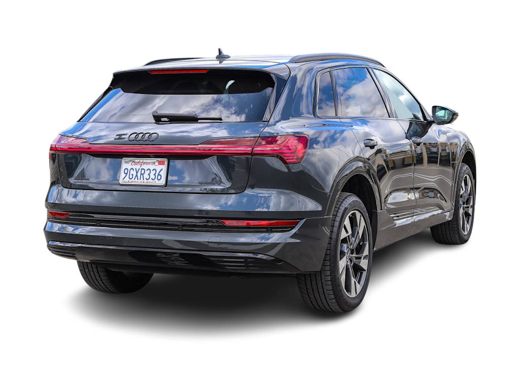 Thumbnail: 2023 Audi e-tron - 7