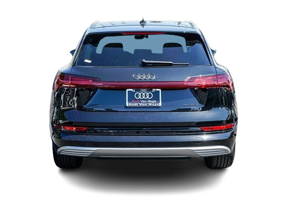 Thumbnail: 2022 Audi e-tron - 4
