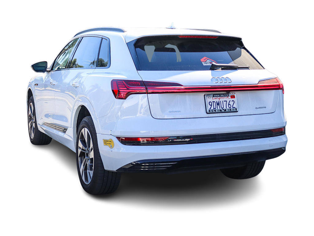 Thumbnail: 2023 Audi e-tron - 2