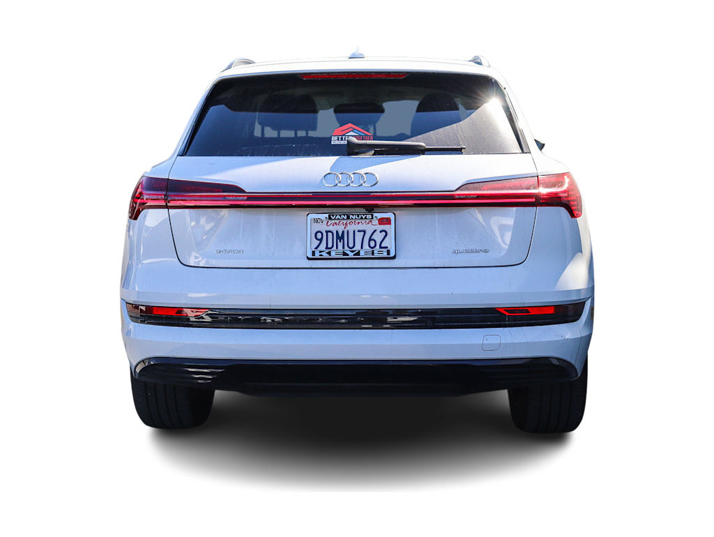 Thumbnail: 2023 Audi e-tron - 3