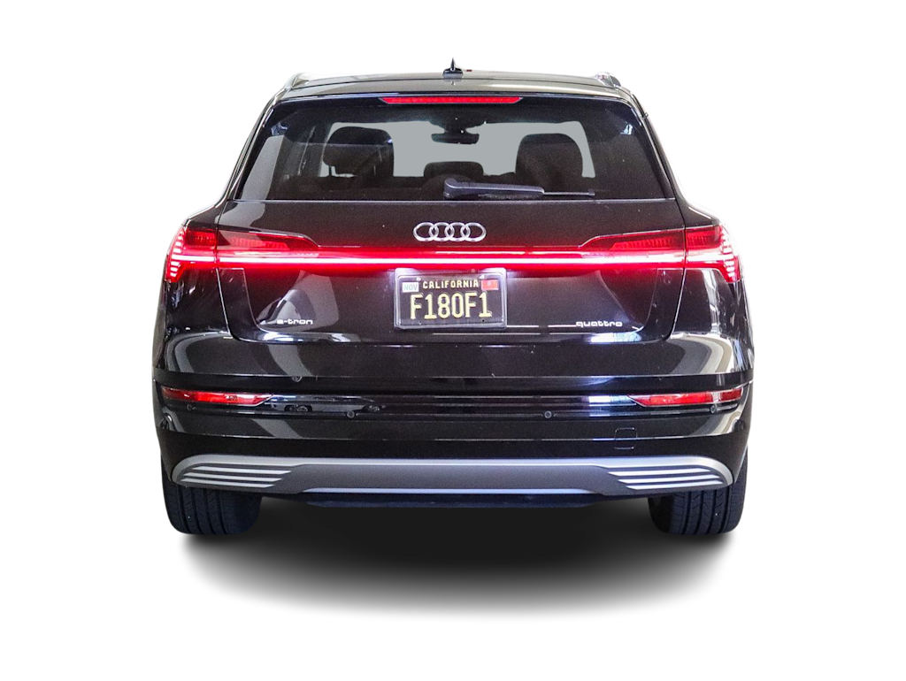 Thumbnail: 2021 Audi e-tron - 3