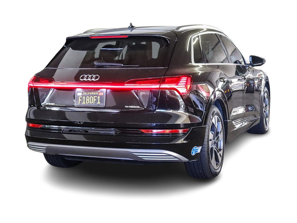 Thumbnail: 2021 Audi e-tron - 7