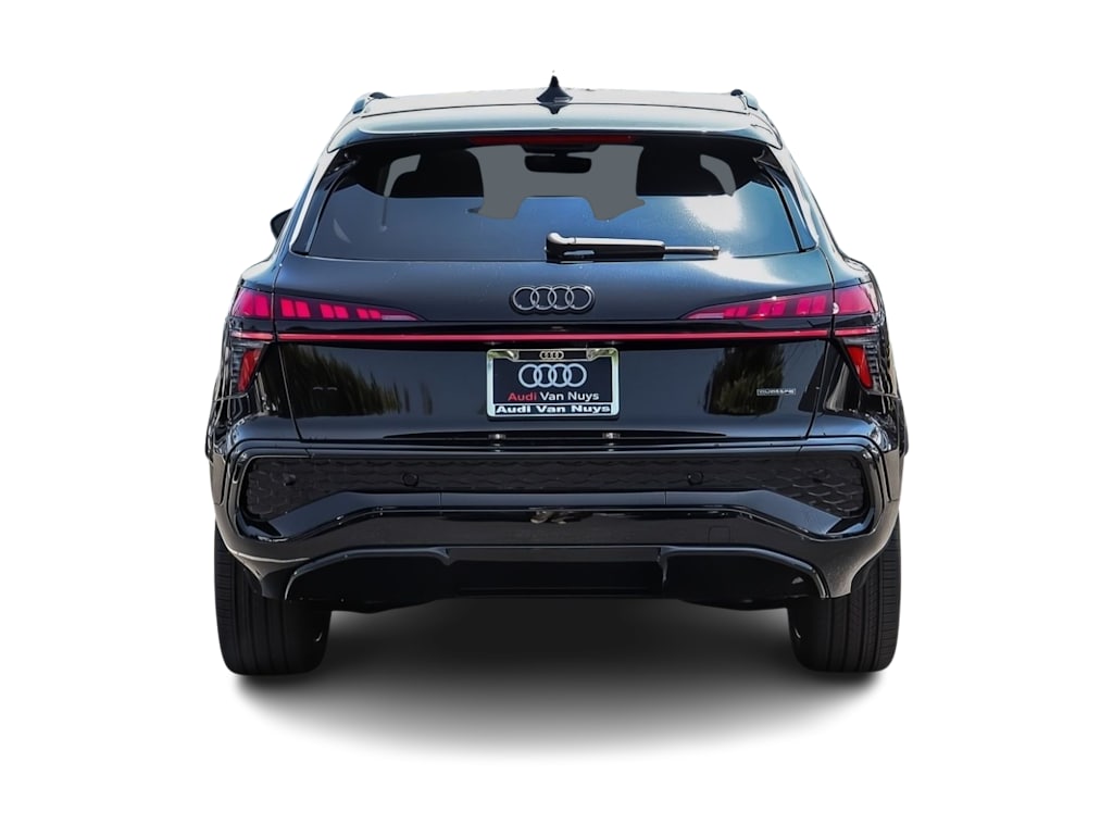 Thumbnail: 2026 Audi Q3 - 4