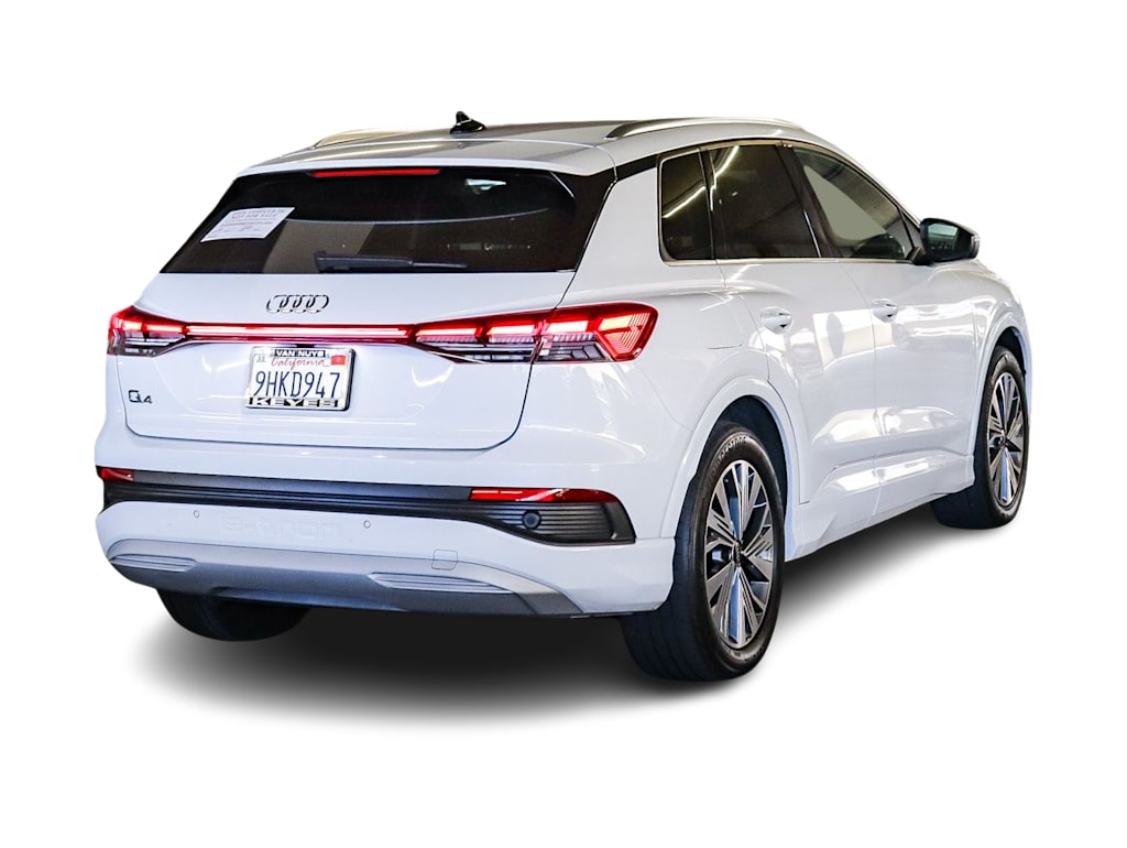 Thumbnail: 2023 Audi Q4 e-tron - 7