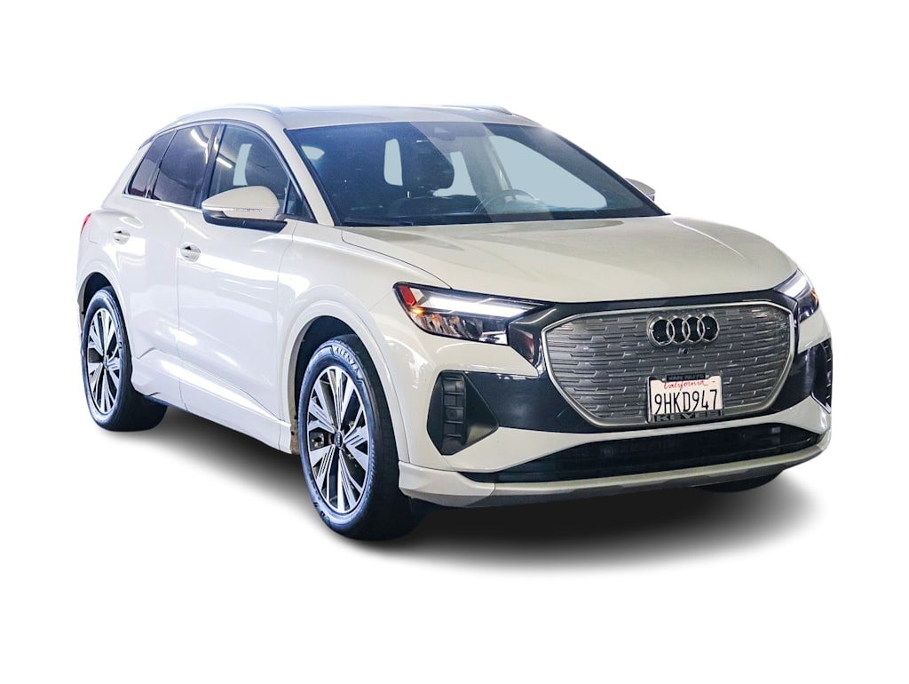 Thumbnail: 2023 Audi Q4 e-tron - 8