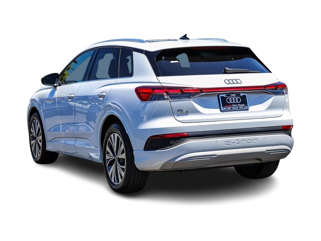Thumbnail: 2023 Audi Q4 e-tron - 3
