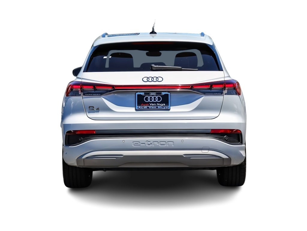 Thumbnail: 2023 Audi Q4 e-tron - 4