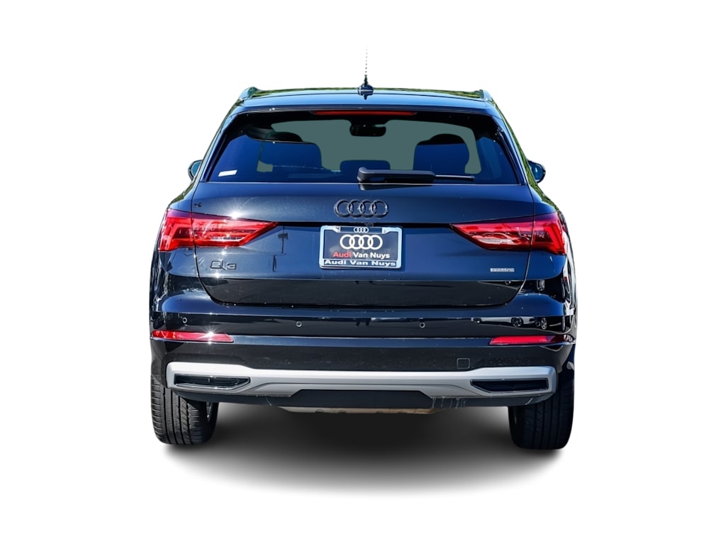 Thumbnail: 2022 Audi Q3 - 4