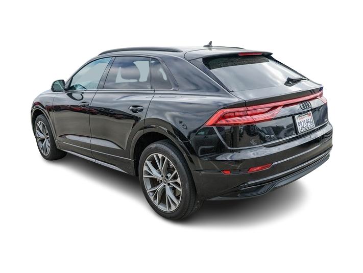 Thumbnail: 2022 Audi Q8 - 2