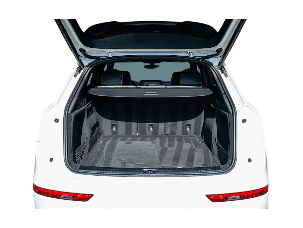 Thumbnail: 2023 Audi SQ5 - 15