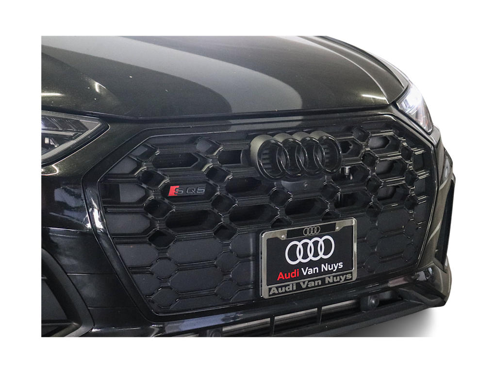 Thumbnail: 2023 Audi SQ5 - 11