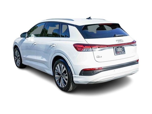 Thumbnail: 2023 Audi Q4 e-tron - 3