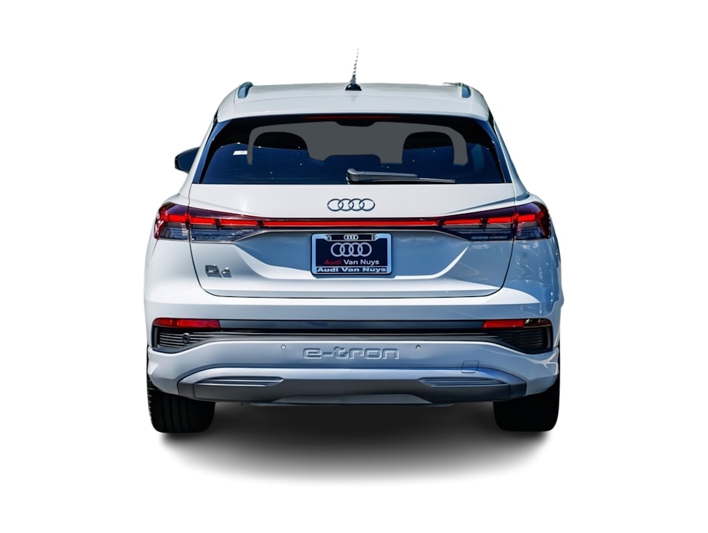 Thumbnail: 2023 Audi Q4 e-tron - 4
