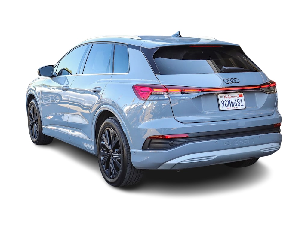 Thumbnail: 2023 Audi Q4 e-tron - 2