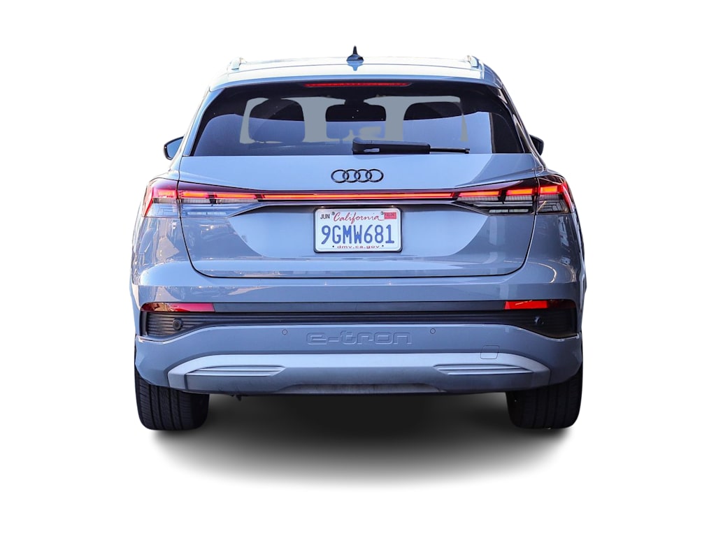 Thumbnail: 2023 Audi Q4 e-tron - 3