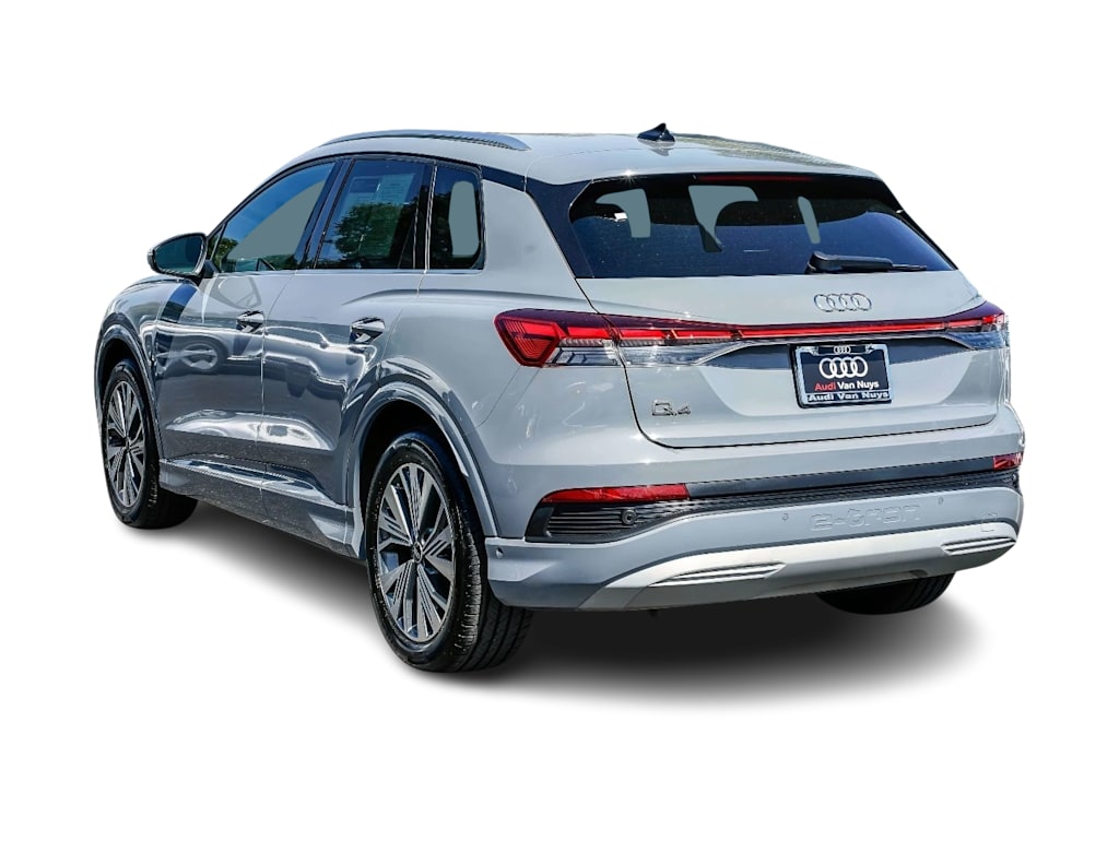 Thumbnail: 2023 Audi Q4 e-tron - 3