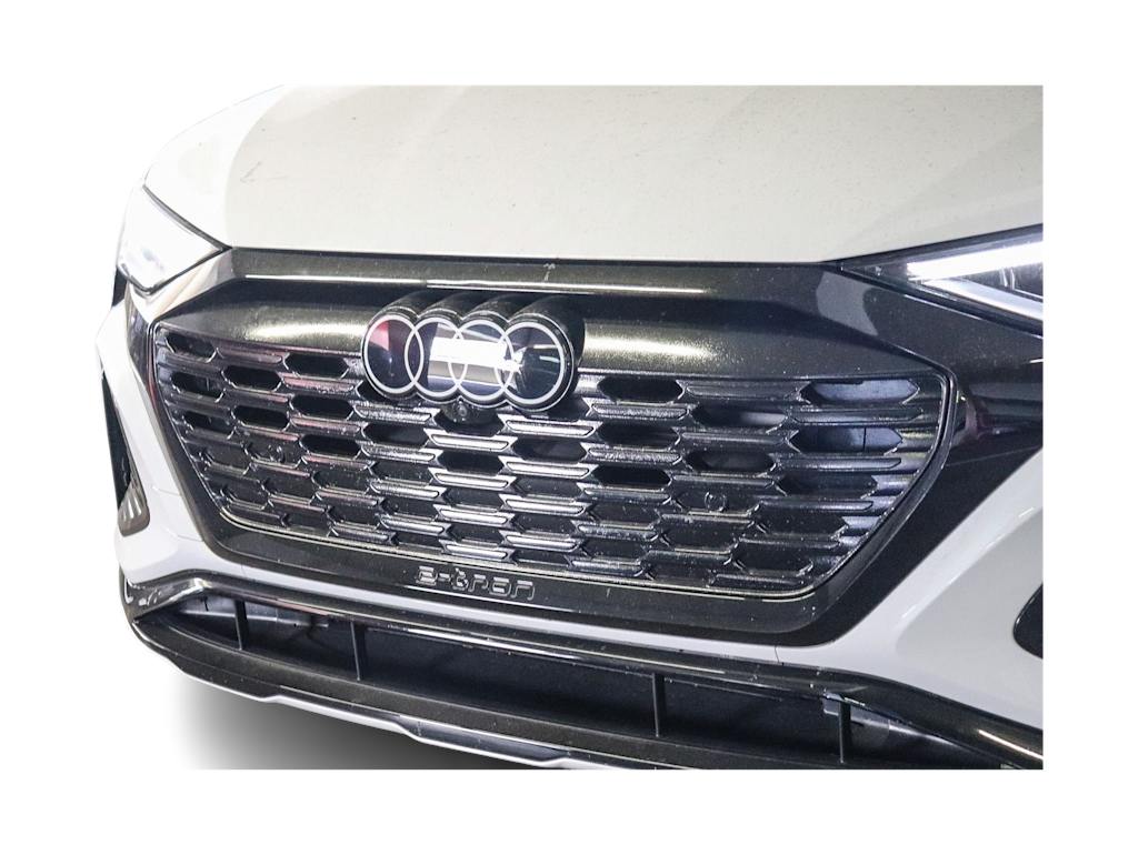 Thumbnail: 2024 Audi Q8 e-tron - 11