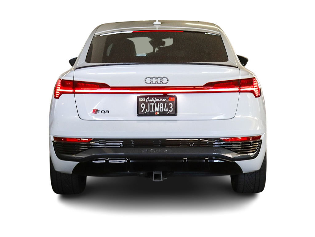 Thumbnail: 2024 Audi Q8 e-tron - 3