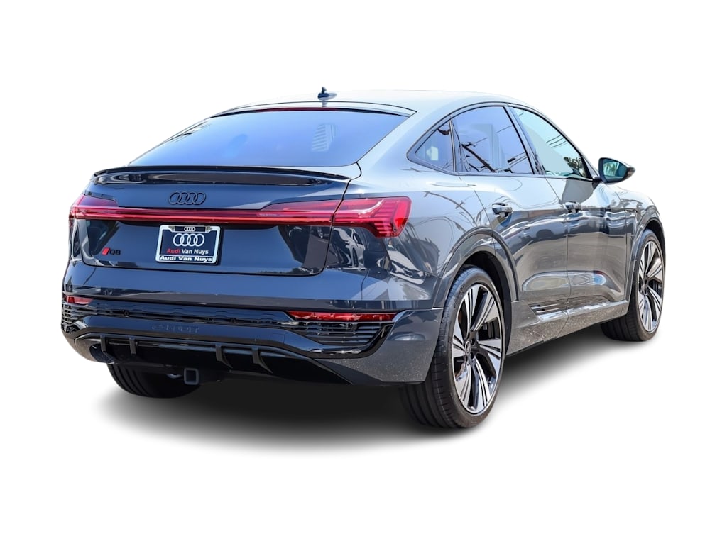 Thumbnail: 2024 Audi Q8 e-tron - 17